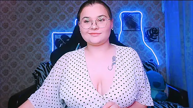 InLoveWithLife26 online show from November 2025 05:42:01 PM