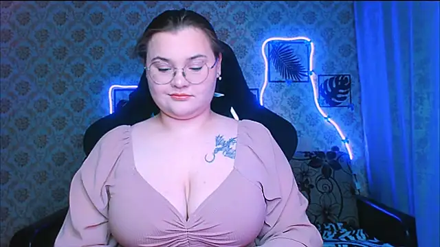 Snapshot of InLoveWithLife26 chatting on February 2026 08:12:01 PM InLoveWithLife26 online show from February 2026 08:12:01 PM