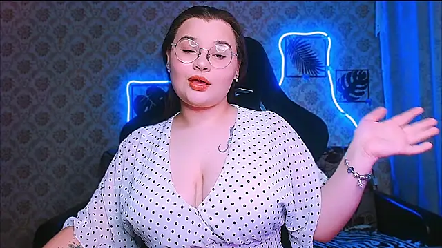 Snapshot of InLoveWithLife26 chatting on February 2026 08:05:02 PM InLoveWithLife26 online show from February 2026 08:05:02 PM