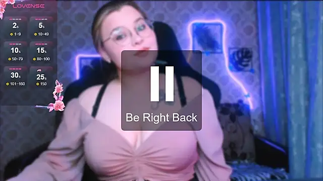 InLoveWithLife26 online show from May 2026 06:56:02 PM