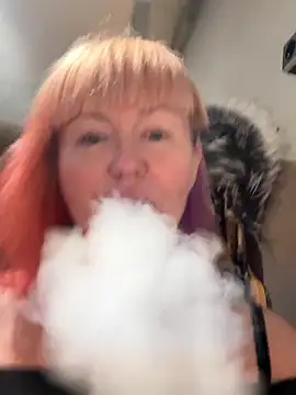 Snapshot of FlirtyMary chatting on November 2025 03:58:01 PM FlirtyMary online show from November 2025 03:58:01 PM