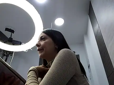 Savannah Monroe online show from December 2025 08:04:01 PM