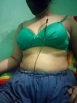 Snapshot of Maria_Mahi chatting on October 2025 05:23:02 PM Maria Mahi online show from October 2025 05:23:02 PM