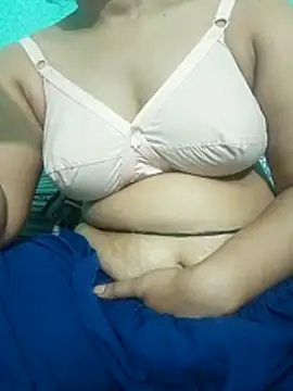 Snapshot of Maria_Mahi chatting on April 2026 04:13:02 AM Maria Mahi online show from April 2026 04:13:02 AM