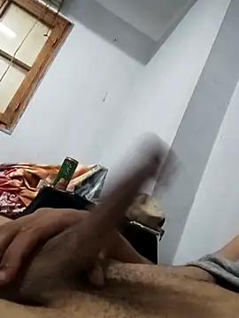 Snapshot of rayane7xx chatting on September 2025 01:01:01 PM rayane7xx online show from September 2025 01:01:01 PM