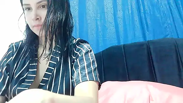 Snapshot of katy_lenah chatting on September 2025 02:34:01 AM katy lenah online show from September 2025 02:34:01 AM