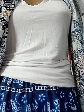 Snapshot of Ruhi_07 chatting on October 2025 05:18:02 AM Ruhi 07 online show from October 2025 05:18:02 AM