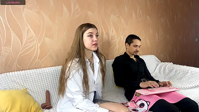 VelvetMiley online show from November 2025 04:04:01 AM