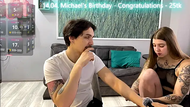 Snapshot of VelvetMiley chatting on April 2026 02:44:01 PM VelvetMiley online show from April 2026 02:44:01 PM