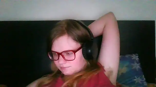 Moonolighta online show from September 2025 12:32:02 PM