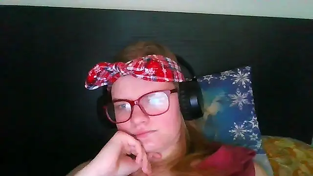 Moonolighta online show from October 2025 09:44:01 AM