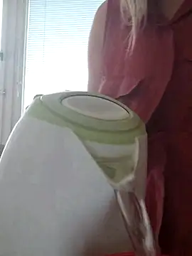 Moonolighta online show from November 2025 10:15:01 AM