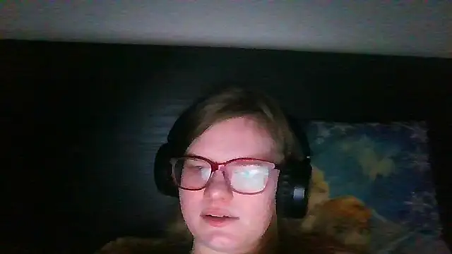 Moonolighta online show from December 2025 11:03:02 AM