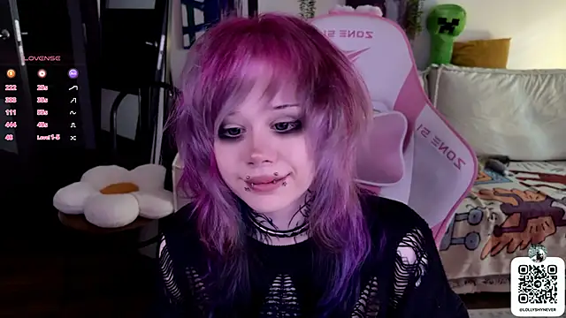 Snapshot of Lollyshy chatting on September 2025 01:00:01 PM Lollyshy online show from September 2025 01:00:01 PM