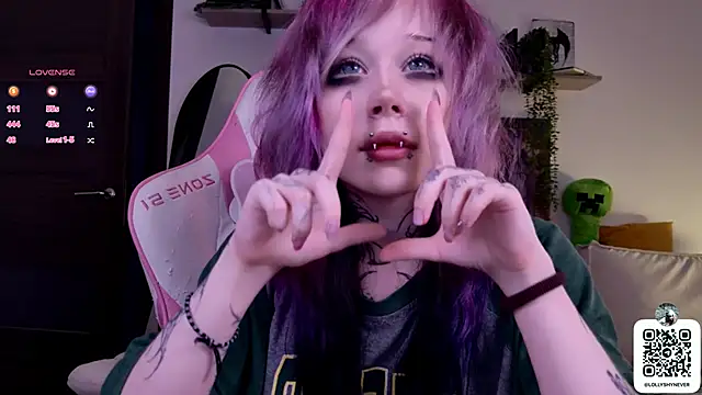 Snapshot of Lollyshy chatting on September 2025 01:11:02 PM Lollyshy online show from September 2025 01:11:02 PM