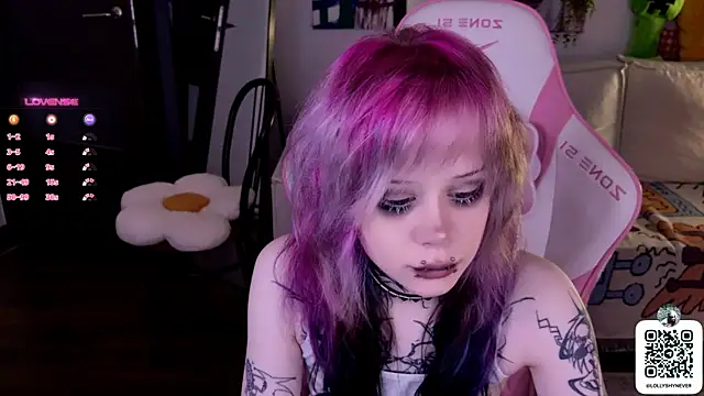 Snapshot of Lollyshy chatting on September 2025 11:12:02 AM Lollyshy online show from September 2025 11:12:02 AM