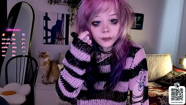 Snapshot of Lollyshy chatting on October 2025 10:57:02 AM Lollyshy online show from October 2025 10:57:02 AM