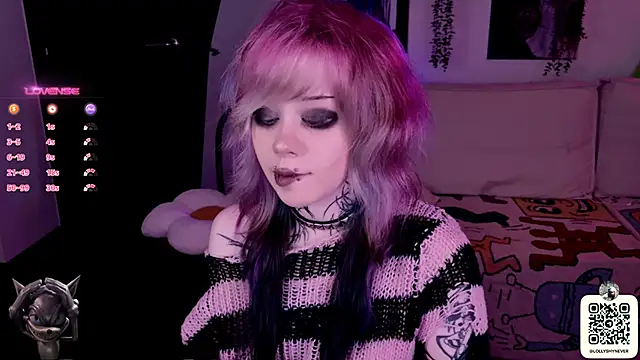 Snapshot of Lollyshy chatting on October 2025 01:00:02 PM Lollyshy online show from October 2025 01:00:02 PM