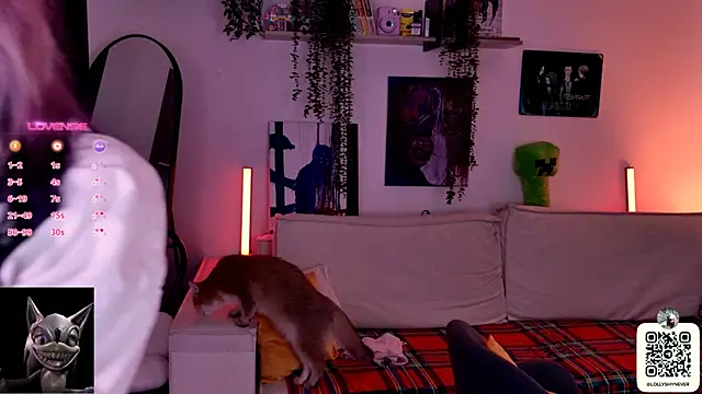 Snapshot of Lollyshy chatting on October 2025 10:49:01 AM Lollyshy online show from October 2025 10:49:01 AM