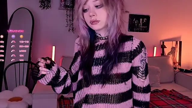 Snapshot of Lollyshy chatting on November 2025 09:31:01 AM Lollyshy online show from November 2025 09:31:01 AM