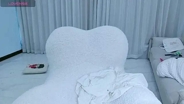 rainybb online show from October 2025 09:43:02 AM