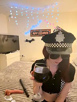 NaughtyLittleLouise online show from October 2025 10:17:02 PM