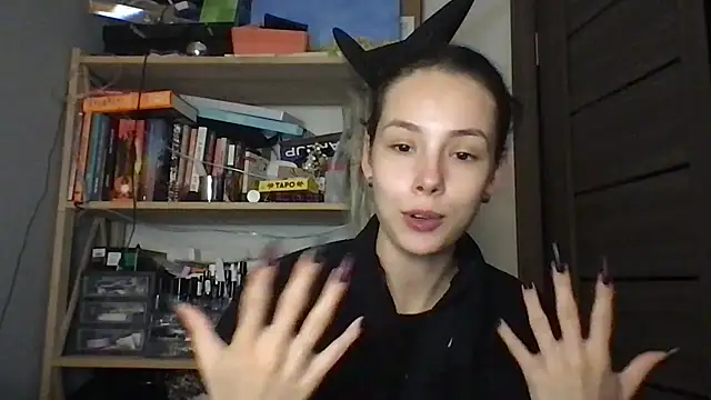 Yuna5343 online show from December 2025 08:18:02 PM