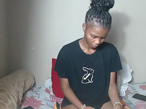 Snapshot of _SweetLips_ chatting on October 2025 09:23:01 PM SweetLips online show from October 2025 09:23:01 PM