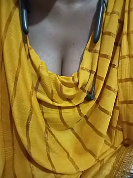 Snapshot of kaviyaponnu0987 chatting on June 2026 12:06:02 PM kaviyaponnu0987 online show from June 2026 12:06:02 PM
