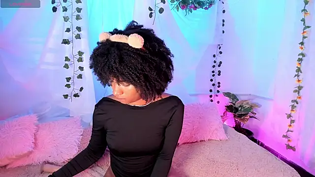 Snapshot of Lolalewis777 chatting on February 2026 10:35:02 PM Lolalewis777 online show from February 2026 10:35:02 PM