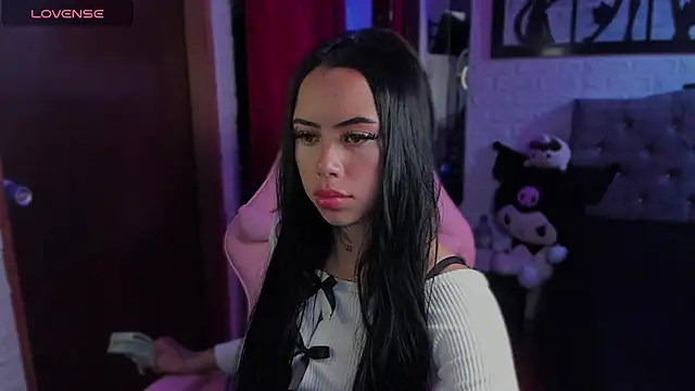 Snapshot of babee_04 chatting on September 2025 06:32:02 PM babee 04 online show from September 2025 06:32:02 PM