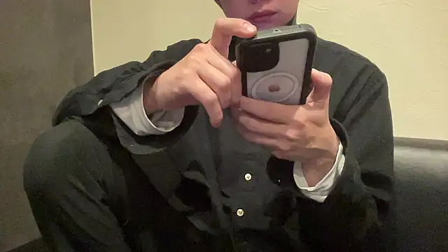 Snapshot of ko-ki012 chatting on October 2025 05:35:01 PM ko-ki012 online show from October 2025 05:35:01 PM