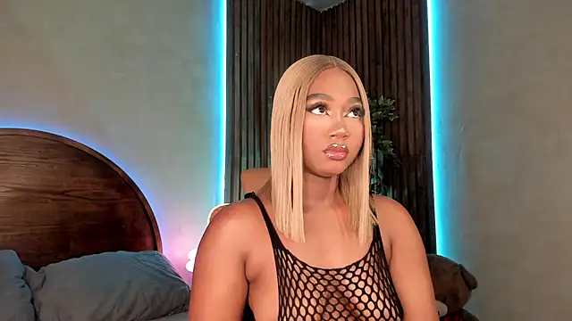 alisonn moon online show from November 2025 10:47:01 PM