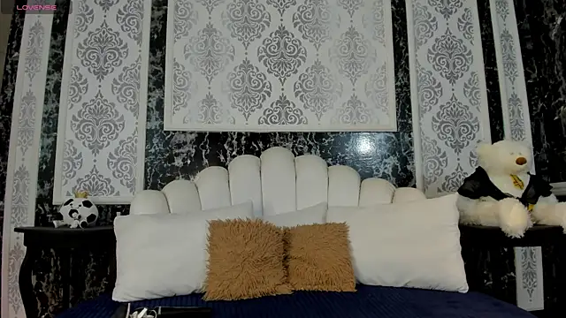 irenne wilsonn online show from February 2026 01:04:01 PM