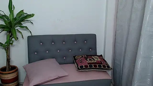 Snapshot of jade_nassar chatting on November 2025 12:22:02 AM jade nassar online show from November 2025 12:22:02 AM