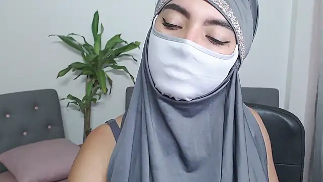 Snapshot of jade_nassar chatting on November 2025 06:29:01 PM jade nassar online show from November 2025 06:29:01 PM