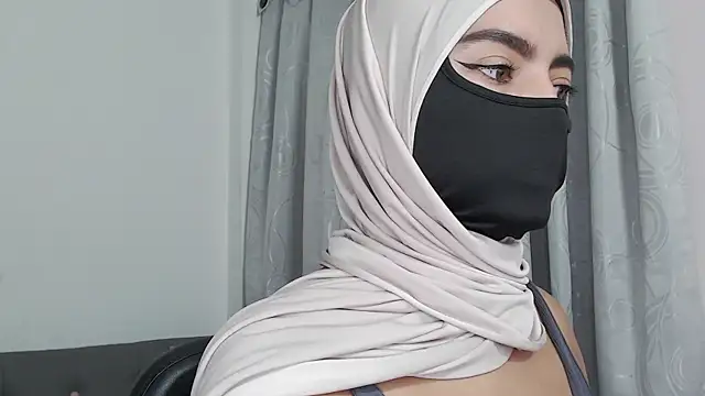 Snapshot of jade_nassar chatting on November 2025 09:03:02 PM jade nassar online show from November 2025 09:03:02 PM