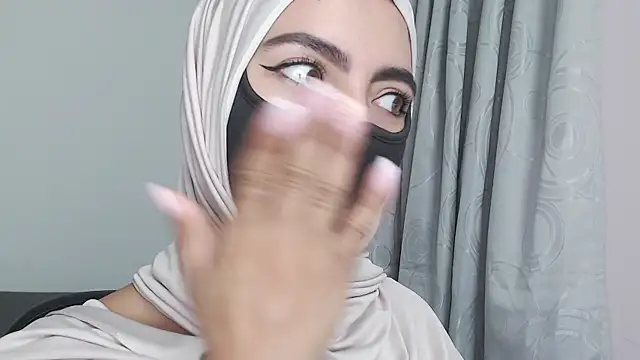 Snapshot of jade_nassar chatting on December 2025 11:47:02 PM jade nassar online show from December 2025 11:47:02 PM