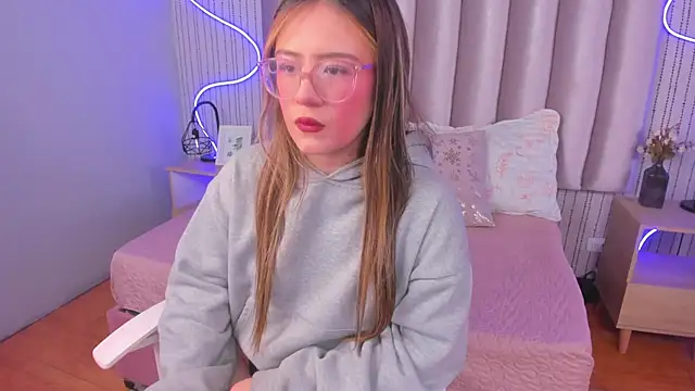 SamanthaPeachss online show from October 2025 12:04:02 PM