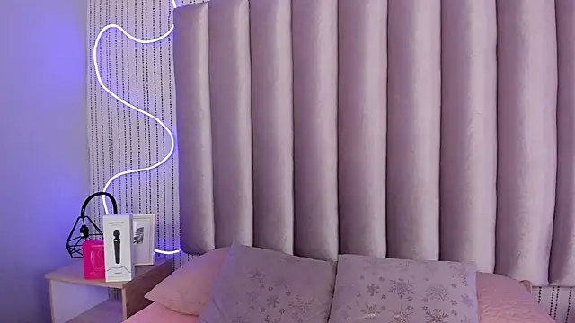 SamanthaPeachss online show from January 2026 01:02:01 PM