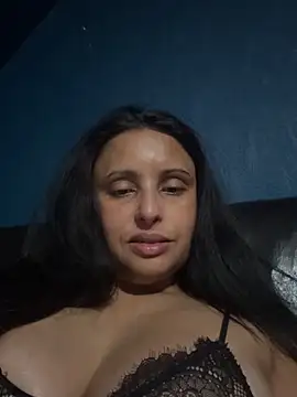 Snapshot of Angelaarayexx chatting on March 2026 03:39:01 AM Angelaarayexx online show from March 2026 03:39:01 AM