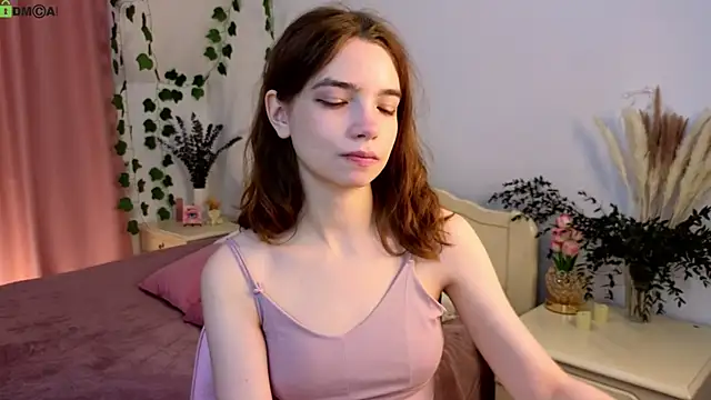 Evi Brook online show from December 2025 01:52:02 PM