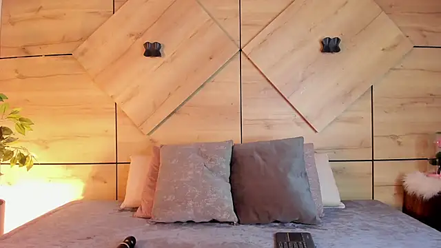 scarlettadams   online show from February 2026 12:32:02 PM