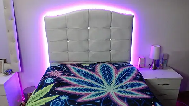 elapetitie online show from November 2025 05:50:02 AM