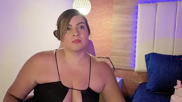 Snapshot of AgnesIvanova chatting on February 2026 07:10:01 PM AgnesIvanova online show from February 2026 07:10:01 PM