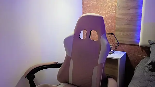 Snapshot of AgnesIvanova chatting on February 2026 06:39:01 PM AgnesIvanova online show from February 2026 06:39:01 PM