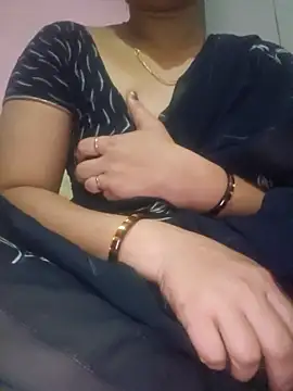 indianhotwife639 online show from December 2025 06:37:02 PM