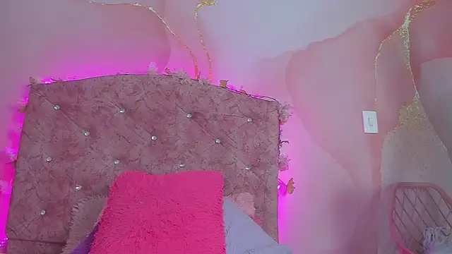 Snapshot of Mila_grace_ chatting on October 2025 06:32:02 PM Mila grace online show from October 2025 06:32:02 PM