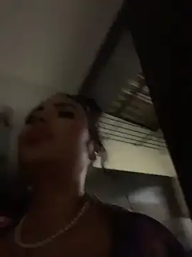 Snapshot of MaddyGray_ chatting on December 2025 07:17:01 AM MaddyGray online show from December 2025 07:17:01 AM