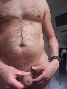 Snapshot of romeobravohotel chatting on April 2026 09:56:01 PM romeobravohotel online show from April 2026 09:56:01 PM